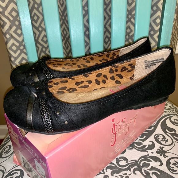 black jelly pop shoes